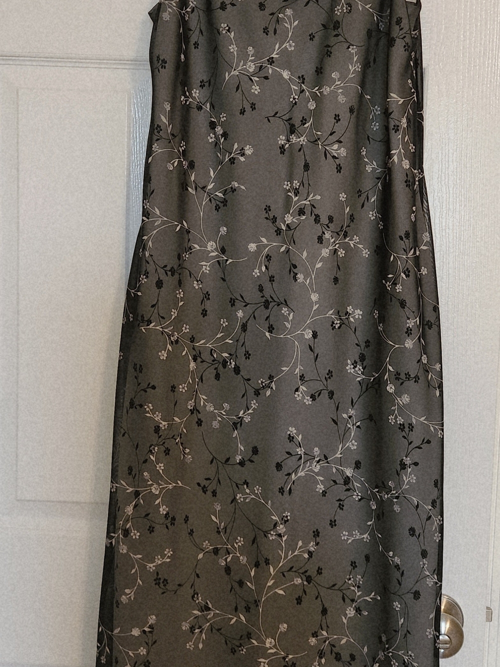 Liz Claiborne Vintage Women's Floral Slip Dress in Black and White